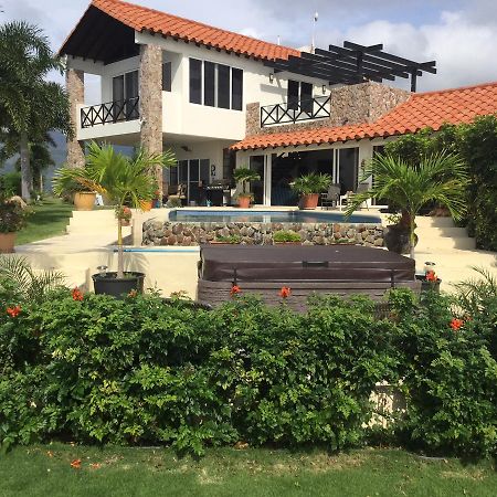 Hawk'S Nest Bed & Breakfast La Laguna de San Carlos Exterior photo