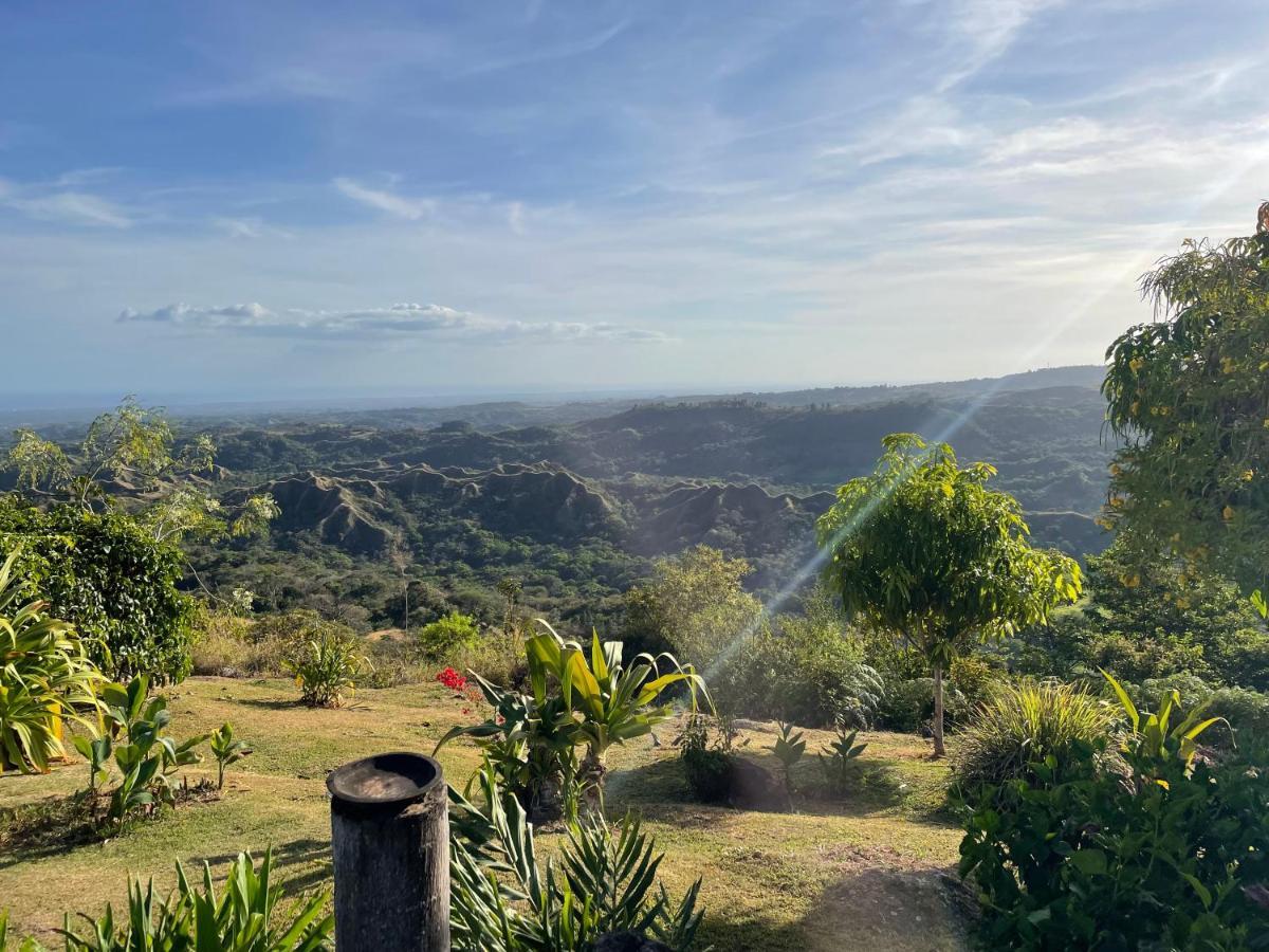 Hawk'S Nest Bed & Breakfast La Laguna de San Carlos Exterior photo